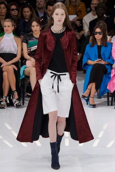Look 48